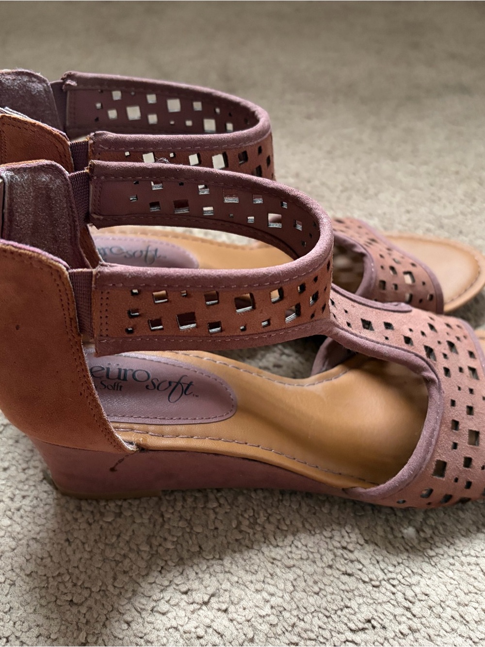 EuroSoft Women's Dusty Rose Cutout Wedge Sandals